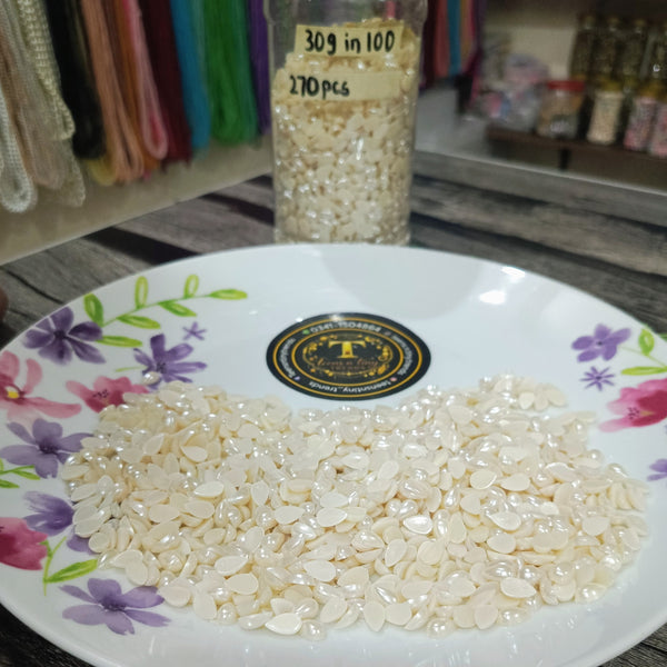 Drop shape flat back pearls