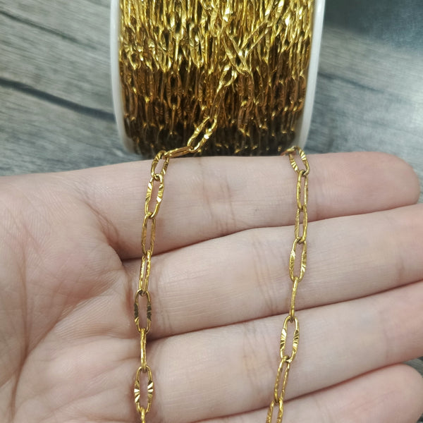 Stainless Steel Textured Paperclip Chain 3