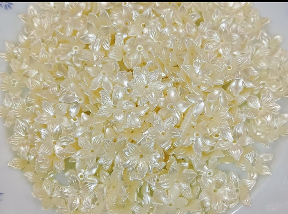 Pearls five petal flowers - Pearls Pakistan