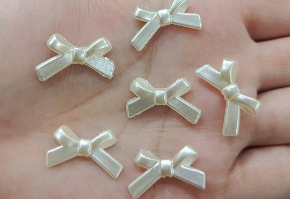 Pearl bows