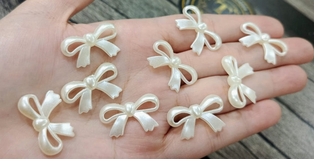 Pearl bows big