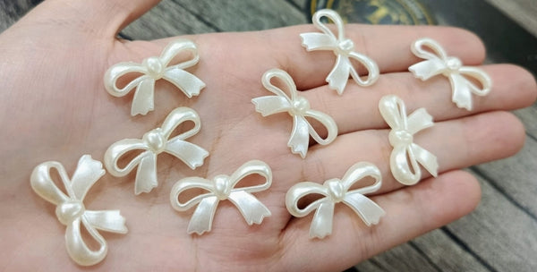 Pearl bows big