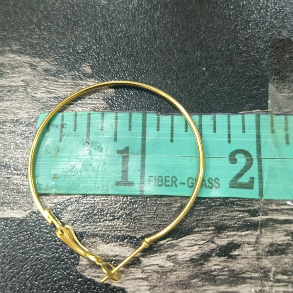 Hoops base with lock